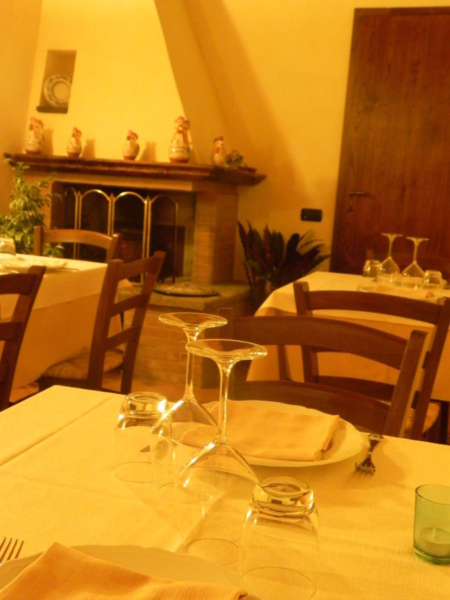 Casale L'Antico Carro Bed & Breakfast Cortona Bagian luar foto